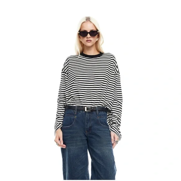 Lioness Bloom Long Sleeve | Onyx C00 - Picture 2 of 6